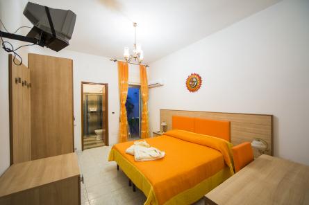 Offerte Hotel Villa Cimmentorosso | Forio | Categoria 3 stelle | Entrata Hotel Villa Cimmento Rosso-Forio-Isola d'Ischia